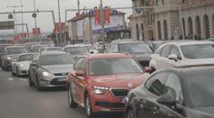 Praha na velký počet aut nestačí. Vedení města to neřeší, tvrdí opozice