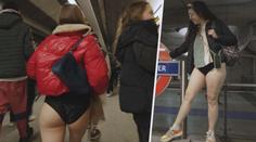VIDEO: Bizár v metru. Lidé v něm jezdili bez kalhot, nikomu to nepřišlo zvláštní