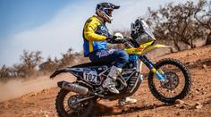 Na Dakar se dostal i přes zlomeninu v hrudníku. Čecha čeká premiéra