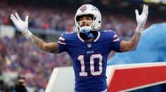 Americký fotbalista dojal fanoušky. Zachránil život 19 psům