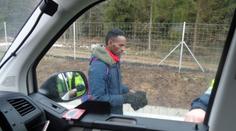 Celníci na D1 chytili imigranta. Tvrdil, že jde z Belgie do Anglie