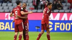 Bayern se s Kolínem nečekaně trápil, padlo pět gólů. Hoffenheim zaváhal