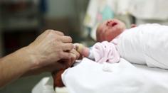 Žena porodila dvakrát za jediný měsíc. V šoku je ona i lékaři!