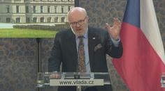 Léky stále chybí. Mohou za to nadnárodní koncerny, hájí se Válek
