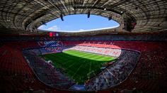 Tragédie během finále LN. Fanoušek zemřel po pádu v Allianz Areně