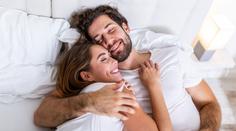 Zoufalý pár se roky snažil o miminko. Dělali to špatně, žena je pořád panna