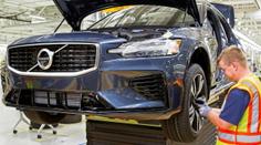 Volvo věří elektrice. Vývoj spalovacích motorů pouští Číňanům