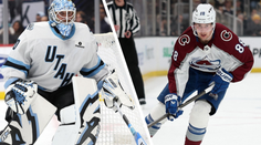 Momenty týdne v NHL: Čechy nakopl Nečas, Vejmelka vychytal hvězdu