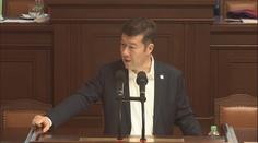 ON-LINE: Okamura mluvil sedm hodin. Ještě se tu uvidíme, řekl na závěr