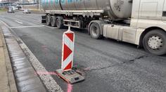 Nebezpečí v Ústí nad Labem: Řidiče ohrožuje chybějící víko od kanalizace