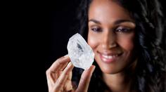 Obří diamant jde do aukce. Jeho cena vám vyrazí dech!