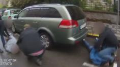 Vydírání a střelba. Pražští policisté dopadli nebezpečného recidivistu