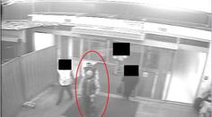 Dvojice přepadla muže na zastávce! Policie hledá důležité svědky