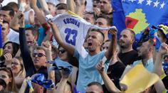 Fanoušky české reprezentace napadli v kosovských ulicích! Šlo o odplatu?