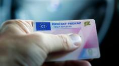 Více než půl milionu Čechů končí platnost řidičáku. Nepatříte mezi ně?