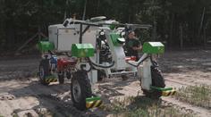 O lesní školky na Pardubicku se stará unikátní robot. Nahradí dva lesníky