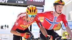 Hvězdný závodník v cíli etapy Tour de France zkolaboval. Odvezla ho sanitka