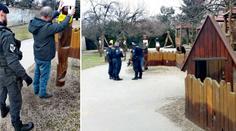 Onanista sledoval maminku s dětmi. Policisté to zdokumentovali