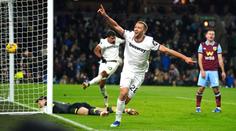 Užívám si život, říká Tomáš Souček. Další trefou spasil West Ham
