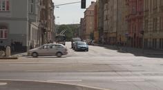 Řidiče v Plzni čekají dopravní omezení. Ve městě začíná velká oprava kolejí