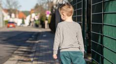 Čtyřletého hocha pohoršil oběd ve školce. Tajně proklouzl zadním vchodem ven