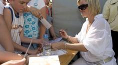 Iveta Bartošová má tělo plné jizev a modřin. Důvod? Léky!