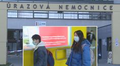 Ženy s virem měli z nemocnice poslat taxíkem jinam. Ředitel může skončit