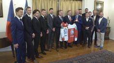 Premiér Fiala přivítal hokejovou reprezentaci. Poděkoval jim za vytrvalost
