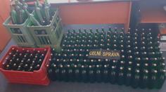 Pančovaného alkoholu mezi lidmi přibývá. Celníci už zabavili tisíce litrů