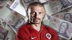 Krizi pocítí i fotbalisté v Česku. KOLIK BEROU?