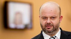 PŘEHLED TISKU: Módní policie dam v nové vládě i rozhovor s Pecinou!