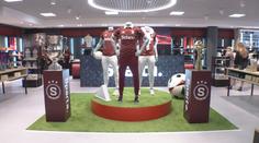Sparta jde ve stopách světových klubů. Otevřela nový fanshop na letišti
