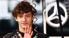 Nepřišel, aby nahradil Hamiltona. Mladík Antonelli chce psát svůj příběh