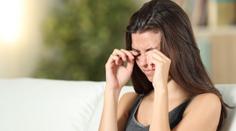 Lékaři varují: 11 příznaků rakoviny, které můžete odhalit na svých očích