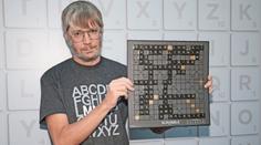 Scrabblový génius vyhrál mistrovství světa ve španělštině. Španělsky neumí