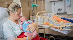 Ve Zlíně přišlo na svět miminko s rekordní váhou. Má přes pět kilo