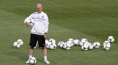 Rosický je v pořádku a proti Rusům nastoupí, potvrdil Bílek