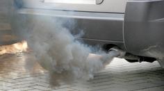 Prodej aut se spalovacími motory od roku 2035 skončí, schválili europoslanci