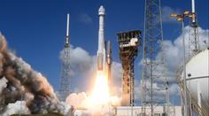 Kosmonauti analyzují technické závady na lodi Starliner. Z ISS se vrátí později