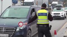 Vláda zpřísní opatření proti migraci. Je to jen šaráda, hřmí experti i opozice