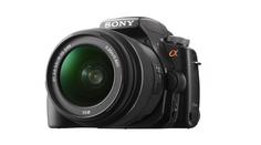 Sony opět zmenšila foťáky s výměnnými skly