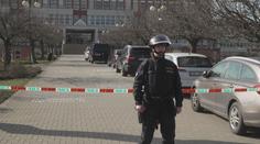 Univerzitám někdo vyhrožuje střelbou. Policie evakuovala kampus v Hradci