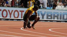 Bolt na MS nesimuloval. Natrhnul si stehenní sval. Tady je důkaz!