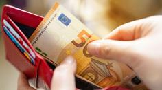 Lukáš skončil kvůli bankovce u soudu. Našel jsem ji na zastávce, brání se