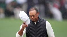 Tiger Woods žije v neustálé bolesti, prozradil jeho soupeř. Vše si prý způsobil sám