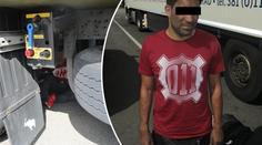 Celníci objevili na kole kamionu migranta! Jel z Maďarska do Prahy