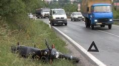 Jižní spojka: střet auta s motorkou odnesla mladá dívka