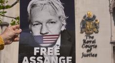 Assange je skutečně volný. Soudkyně přijala jeho dohodu s americkými úřady