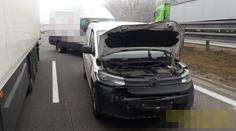 Dálnici D1 zablokovala hromadná nehoda. Zasahovali hasiči