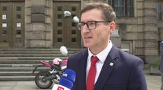 Pozor na odbočování. Za bezohlednost nově platí vyšší tresty, popsal expert